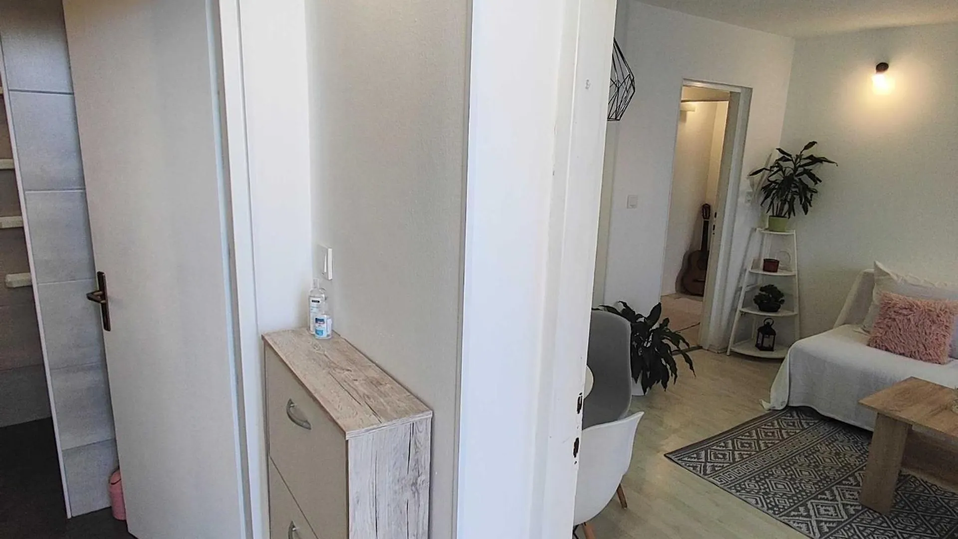Comfortable Crikvenica Apartment With Terrace And Wifi