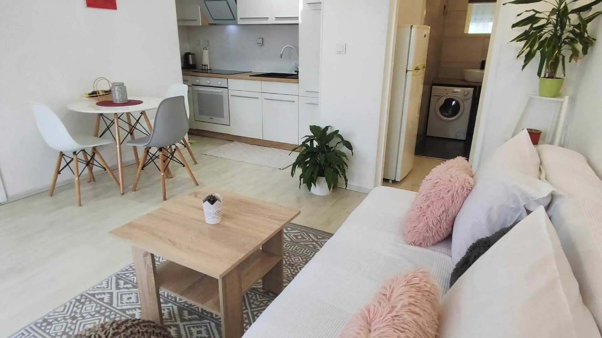 Comfortable Crikvenica Apartment With Terrace And Wifi